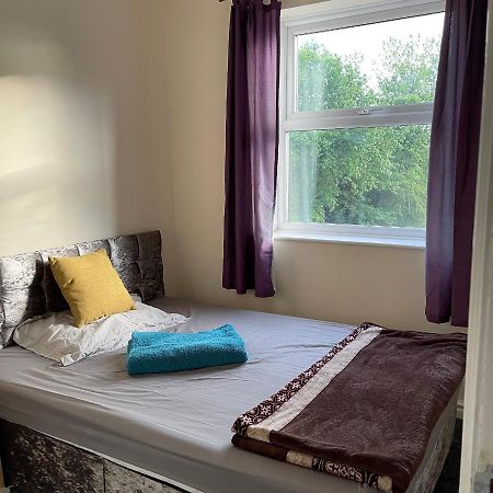 Pc Lodge Kingswood St Preston R1 ภายนอก รูปภาพ
