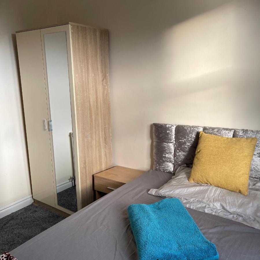 Pc Lodge Kingswood St Preston R1 ภายนอก รูปภาพ