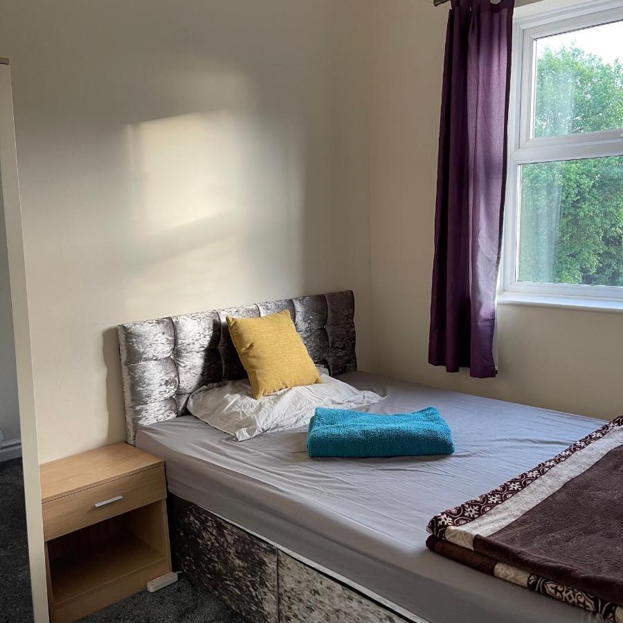 Pc Lodge Kingswood St Preston R1 ภายนอก รูปภาพ